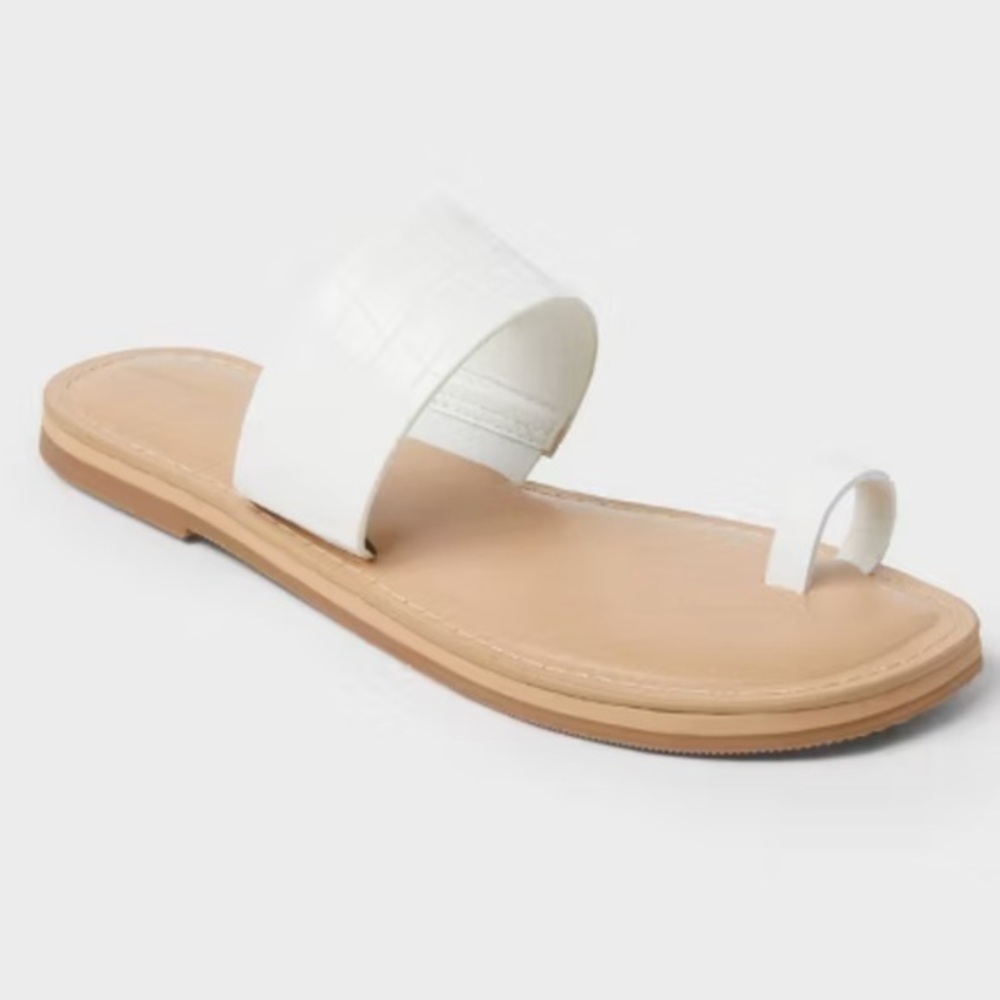 NWT Juno Toe Ring Flat Sandals - Universal Thread™